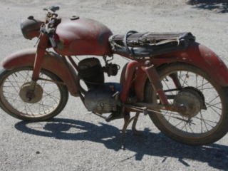 MV AGUSTA 125 - Com&#039;era ridotta prima del restauro
