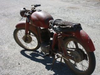 MV AGUSTA 125 - Com&#039;era ridotta prima del restauro